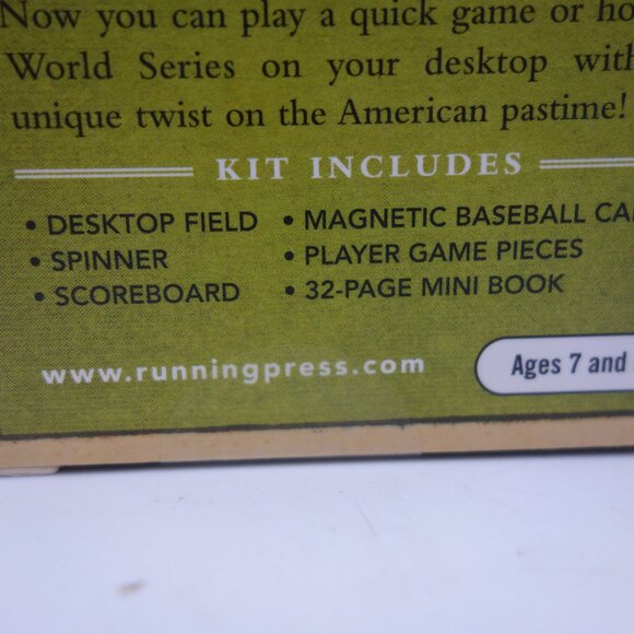 Desktop Baseball ISBN 978-0-7624-5213-2 - Picture 5 of 15